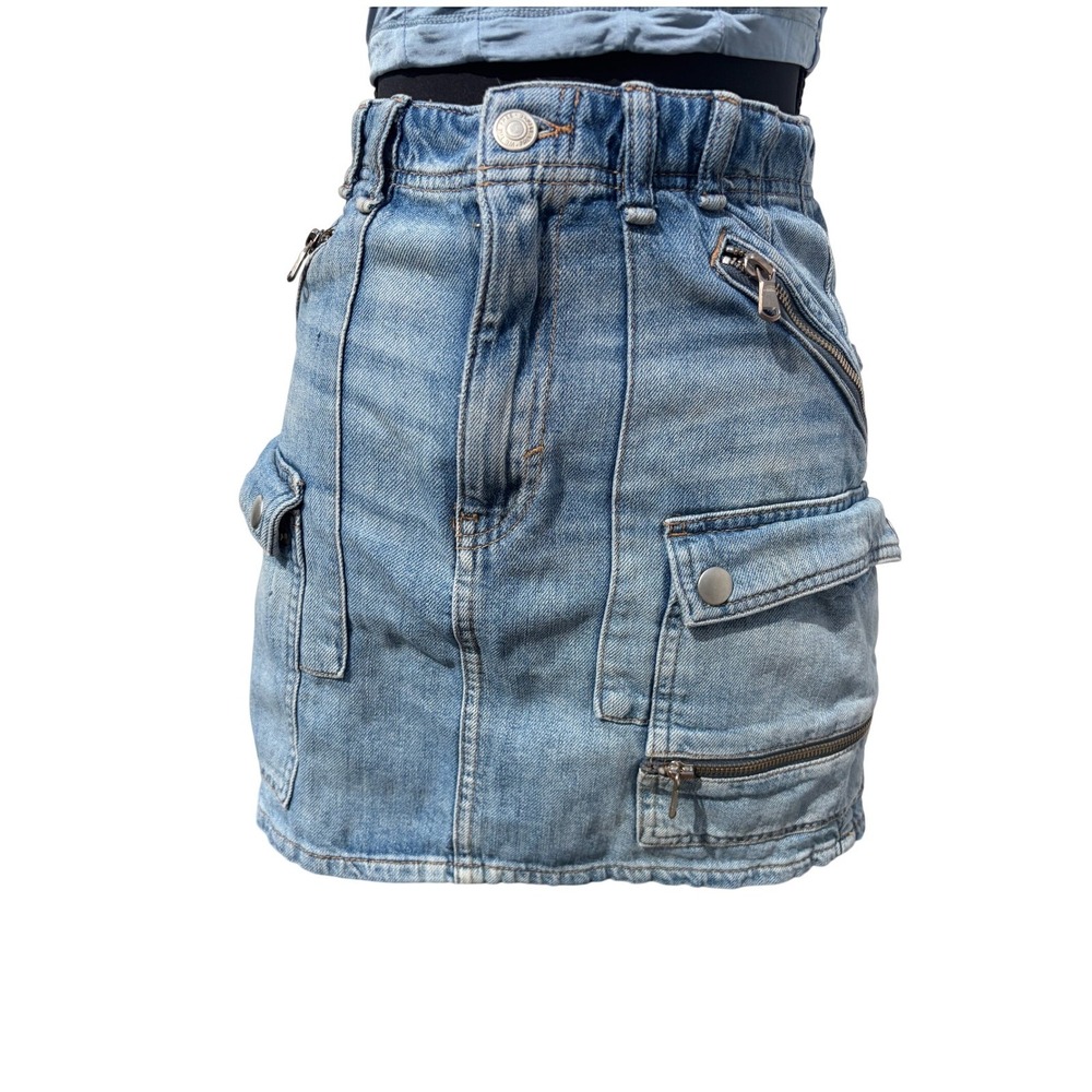 We The Free Light Wash Denim Cargo Mini Skirt Utility Zipper Pockets Blue 24